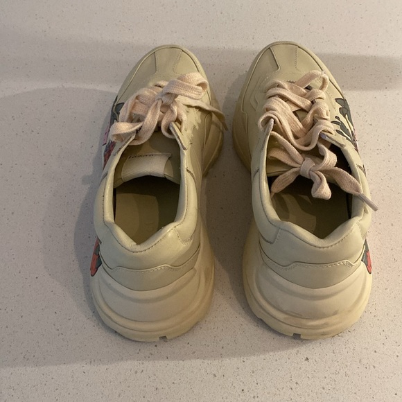 Inspired GG Strawberry Sneakers - Picture 2 of 4